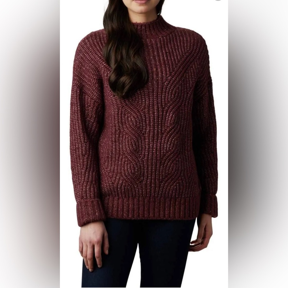 Cozy Columbia Women’s wool blend Sweater M